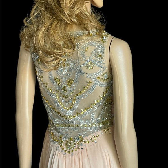 Foryoudress peach Sequin maxi
Dress size 6 - Picture 5 of 14
